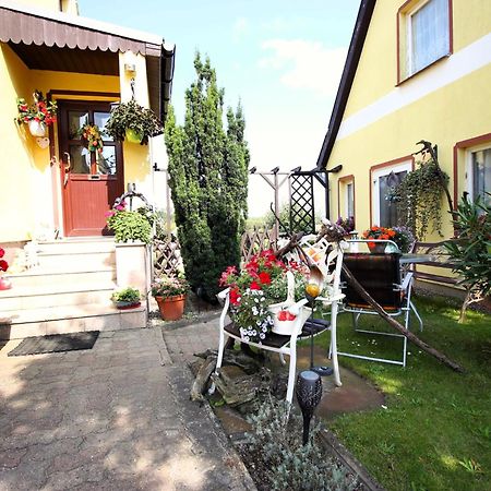 Ferienwohnung Familie Schmidt بيرغن أوف روغن المظهر الخارجي الصورة
